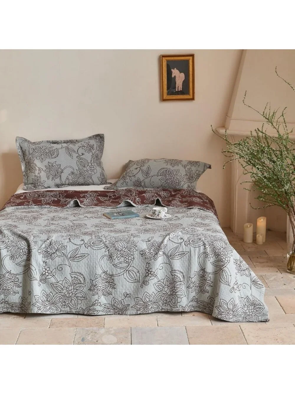 100% Cotton Vintage Floral Quilt Set - Reversible Bedspread with 2 Pillow Shams
